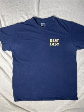 REST EASY “Knock Out” T shirt L